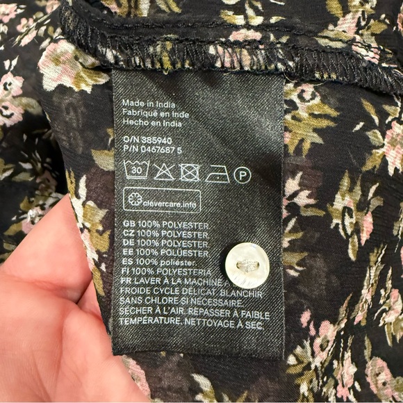 H&M Black Floral Blouse with Ruffle Collar - Picture 12 of 12